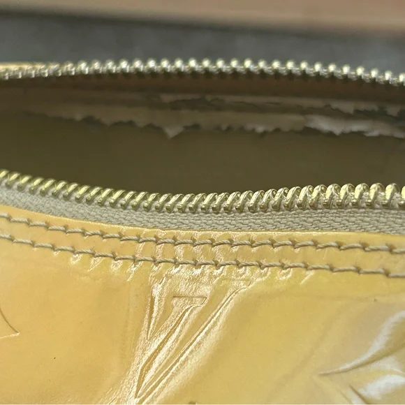 Louis Vuitton Monogram Vernis Papillon bag - Picture 4 of 17